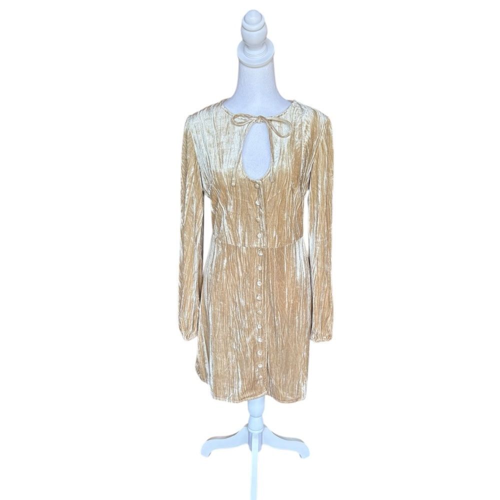 Lulus Refined Sensation Champagne Crushed Velvet Keyhole Mini Dress Medium NWOT